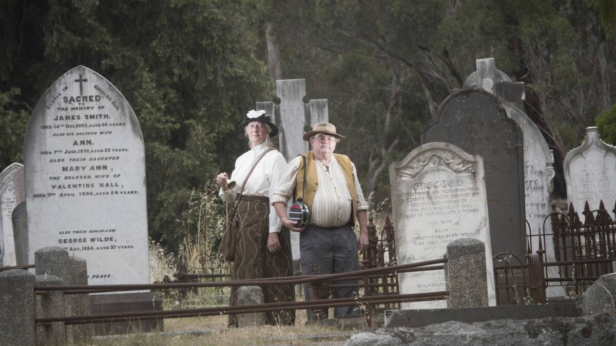 Ghostly tales to haunt cemetary tours