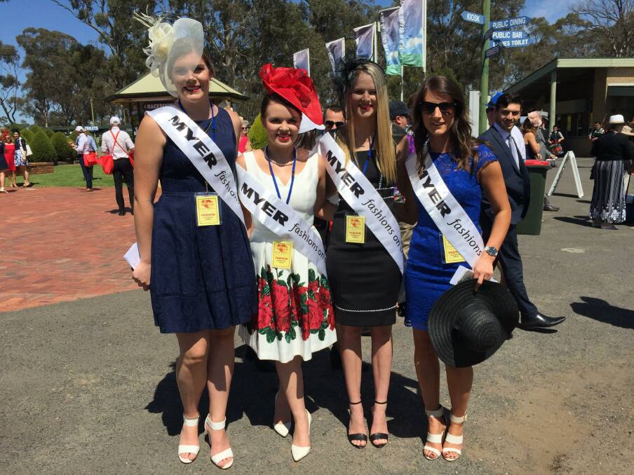 These fashionistas are on the look out for Bendigo's best dressed on the track today. 