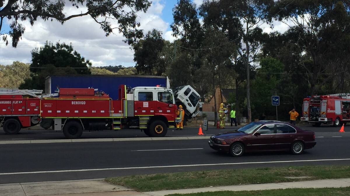 CFA, police responding to reported truck fire in Kangaroo Flat