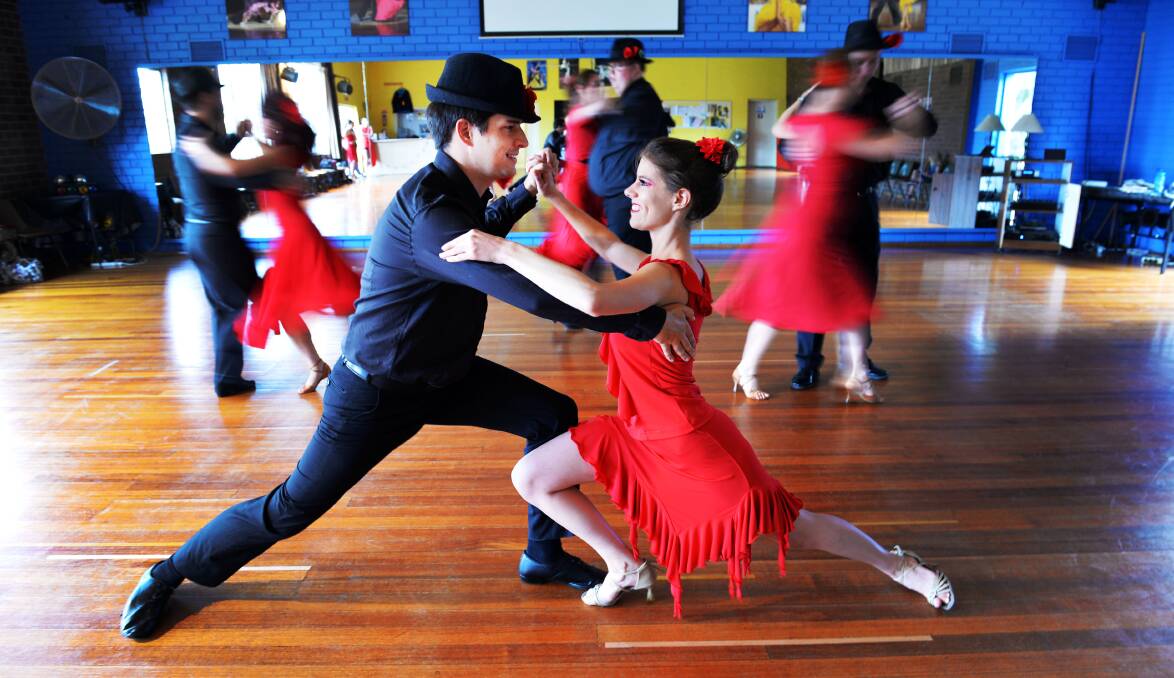 TANGO: Drew Taylor and Michelle Uebergang practice Argentine tango. Picture: BRENDAN McCARTHY.