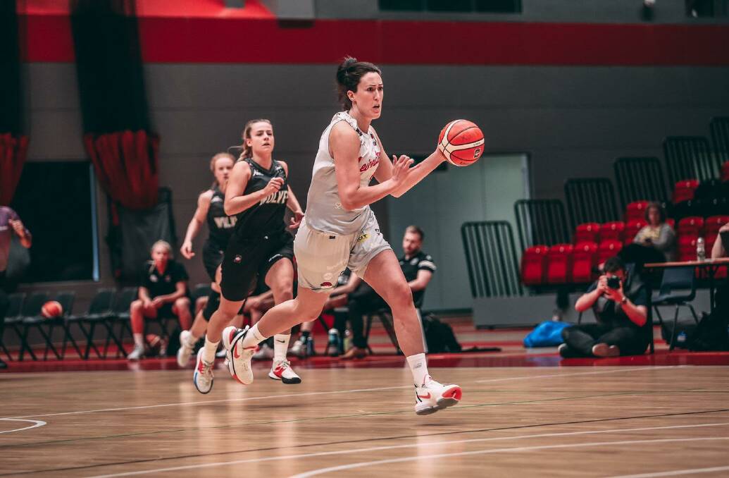 Kate Oliver in action in the United Kingdom's WBBL with the Leicester Riders.
