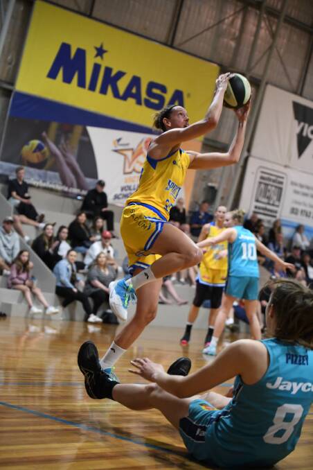 UNDEFEATED: Becca Tobin returns to the court for the 2019/20 WNBL season with the Bendigo Spirit. Picture: UNOFFICIALLY OFFICIAL PHOTOGRAPHY