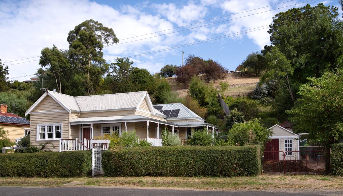 Gorgeous renovated and extended period home in Castlemaine