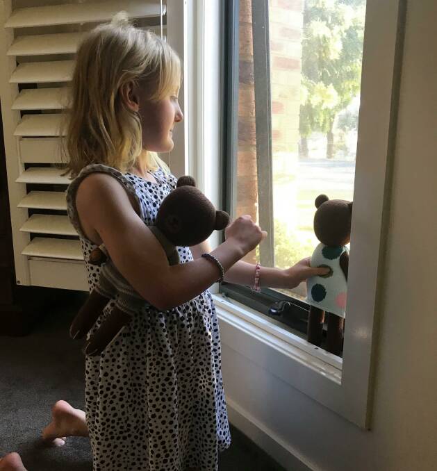 FUN ACTIVITY: Bendigo families are putting teddy bears in their windows to encourage a game of eye-spy for people. So far more than 100 homes have joined the Bendigo Bear Hunt Facebook page. Picture: SUPPLIED