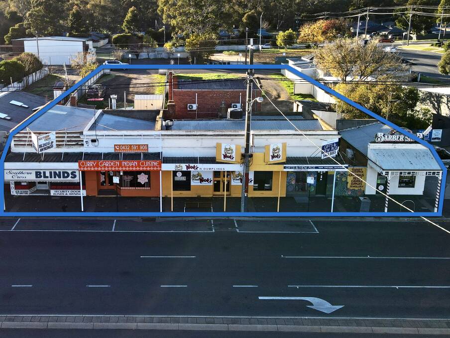 POTENTIAL INVESTMENT: A bank of shops from 141 to 19 High Street in Kangaroo Flat are for sale for $1.5 million. Picture: SUPPLIED