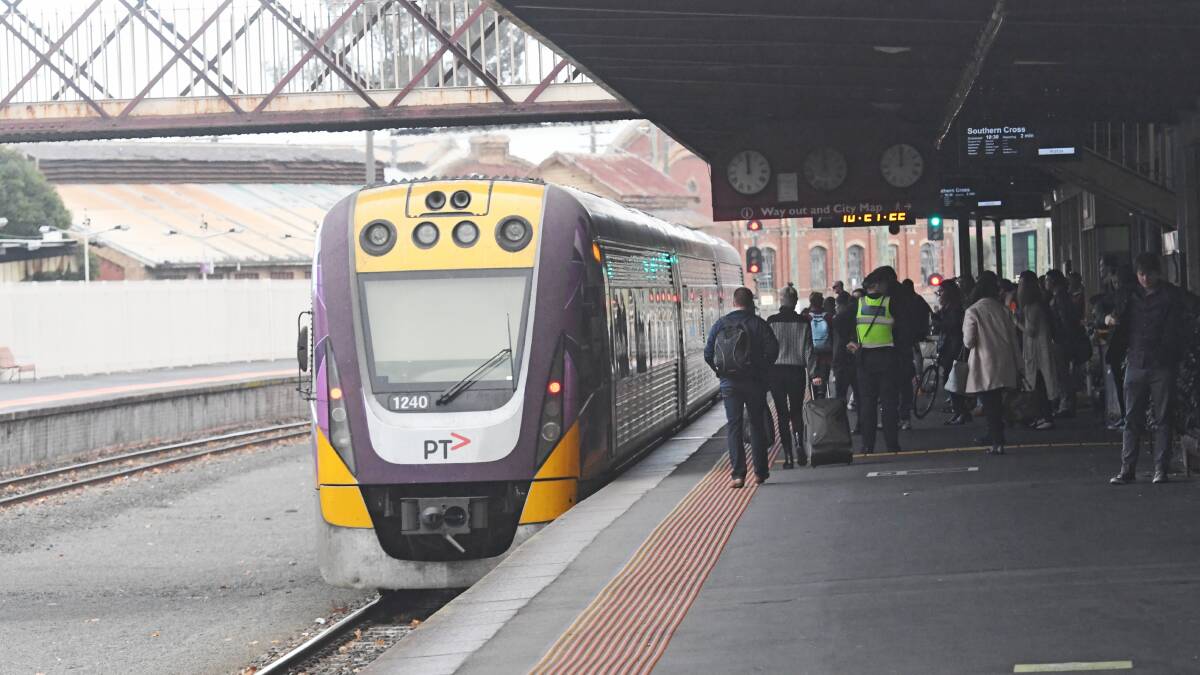 V/Line sees improvement in punctuality despite February heat