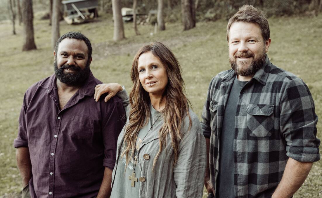 FRIENDS: Long-time mate Jeremy Marou, Kasey Chambers and Tom Busby will tour the country together from September. Picture: SUPPLIED