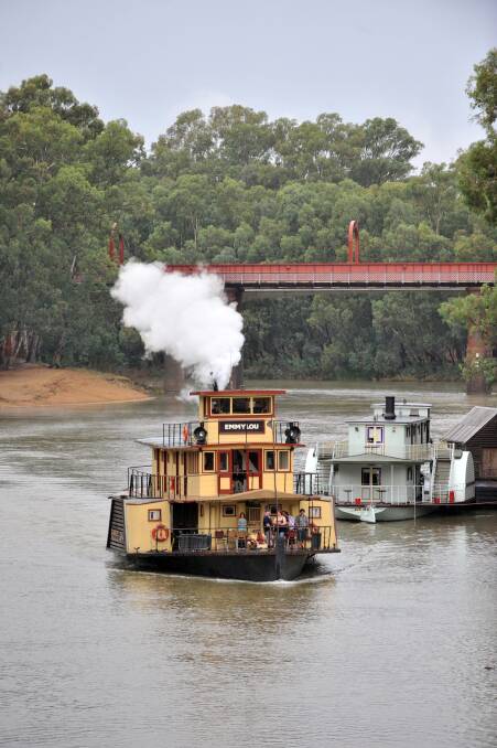 TEAMING UP: Paddle Steamer Emmylou steams past the Port of Echuca. Bendigo and Echuca's tourism teams are collaborating to attract more visitors to the region.