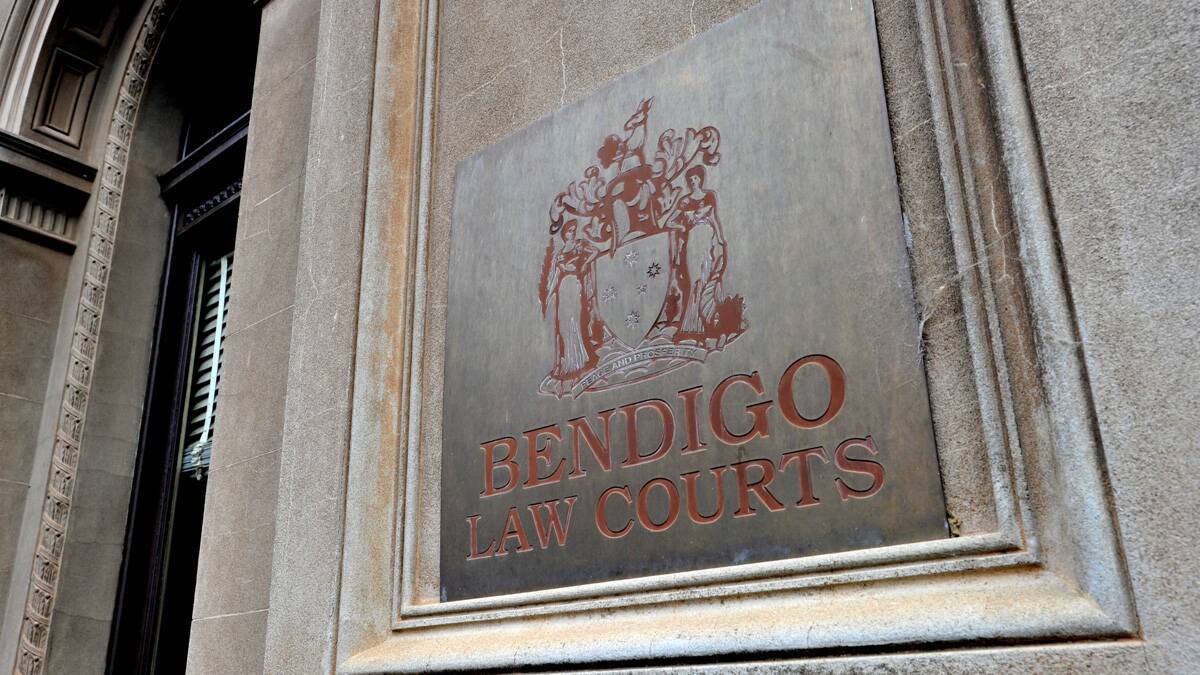 Teen behind armed robberies in Bendigo avoids jail sentence