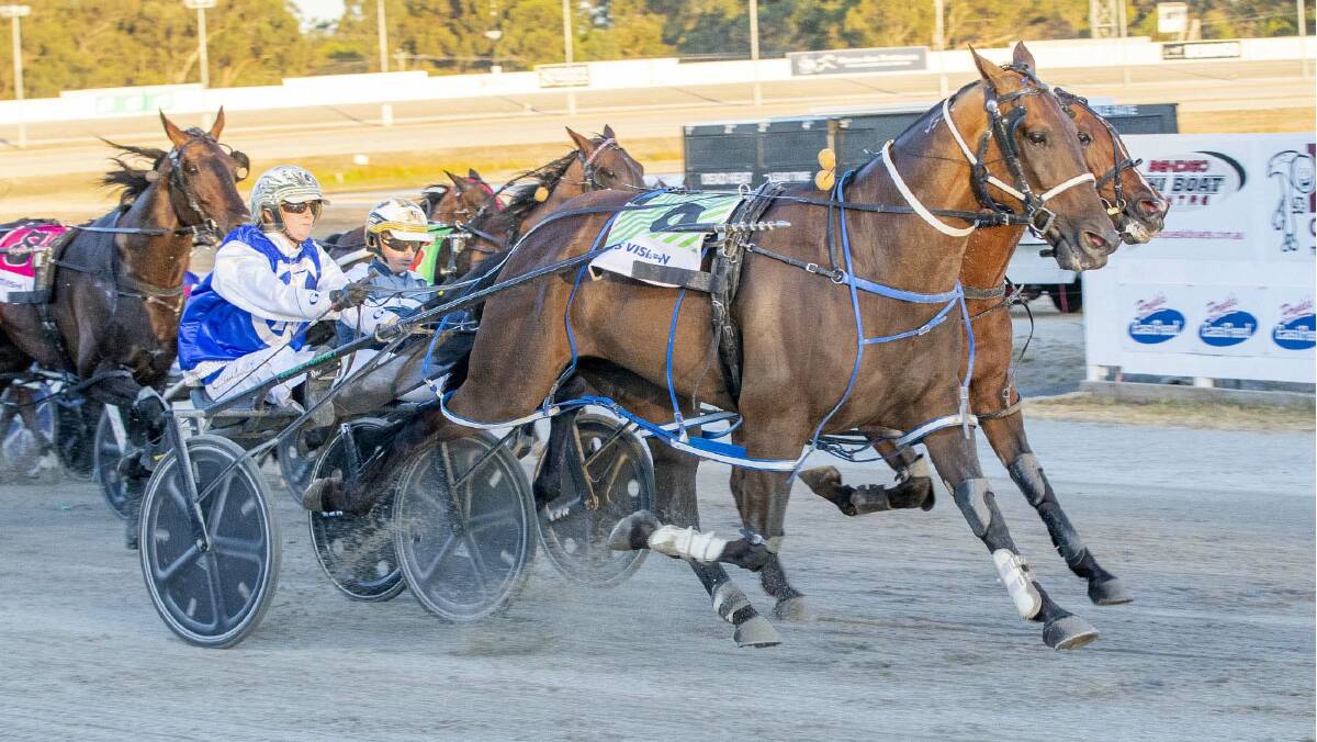 Bernie Winkle, driven by Ellen Tormey, wins the Keith Pratt and Paul James Dual Gordon Rothacker Medal 2021 Claiming Pace on Bendigo Cup night in 2022. Picture by Stuart McCormick