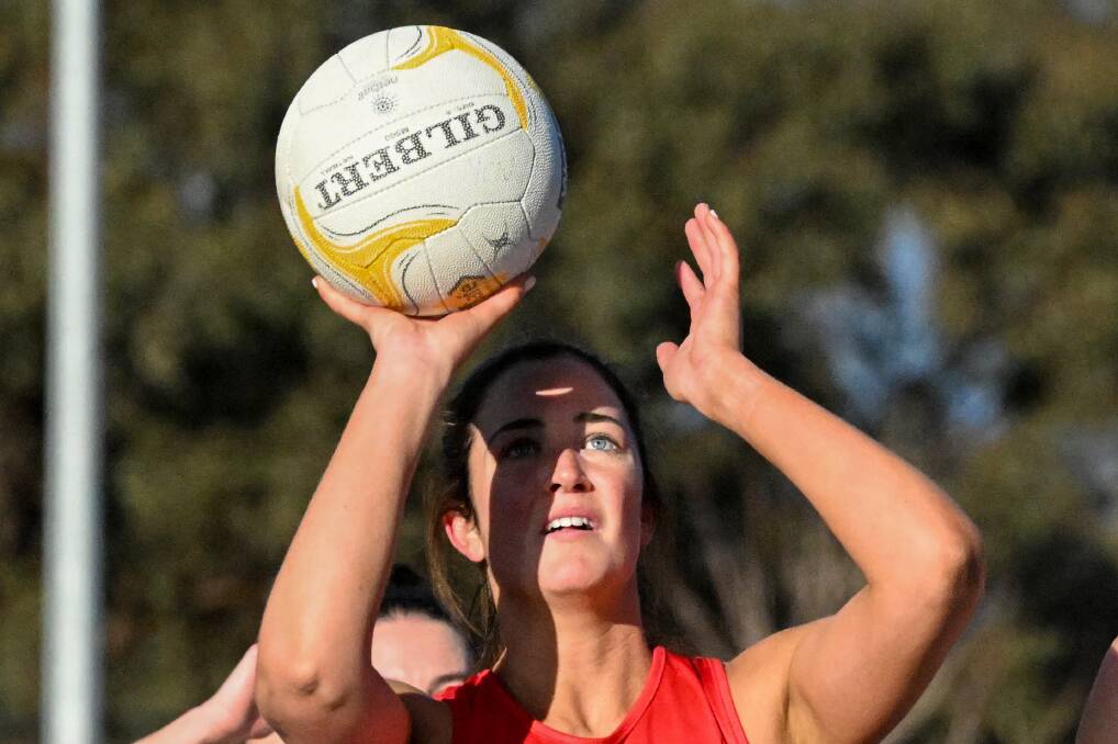 Sidney Niemann shoots for goal for Bridgewater during the 2023 LVFNL netball season. Picture by Darren Howe