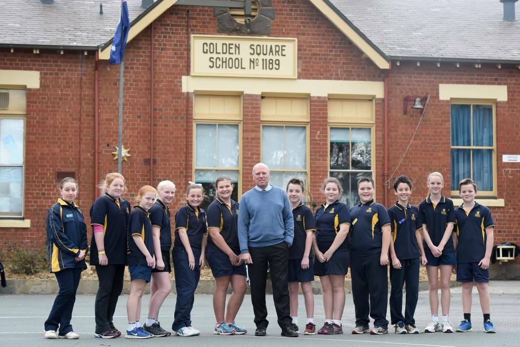 Golden Square Primary School principal Barry Goode with students at the former Laurel Street site in 2014 after its closure was announced.