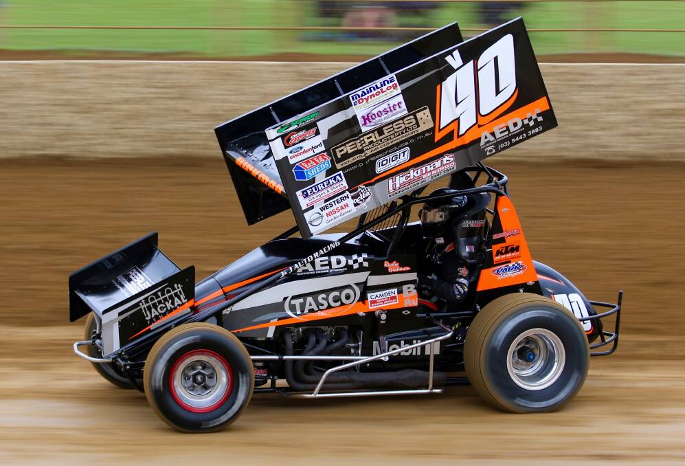 Rusty Hickman blitzes his way around the Simpson Speedway circuit. Picture: ROBERT LAKE PHOTOGRAPHY
