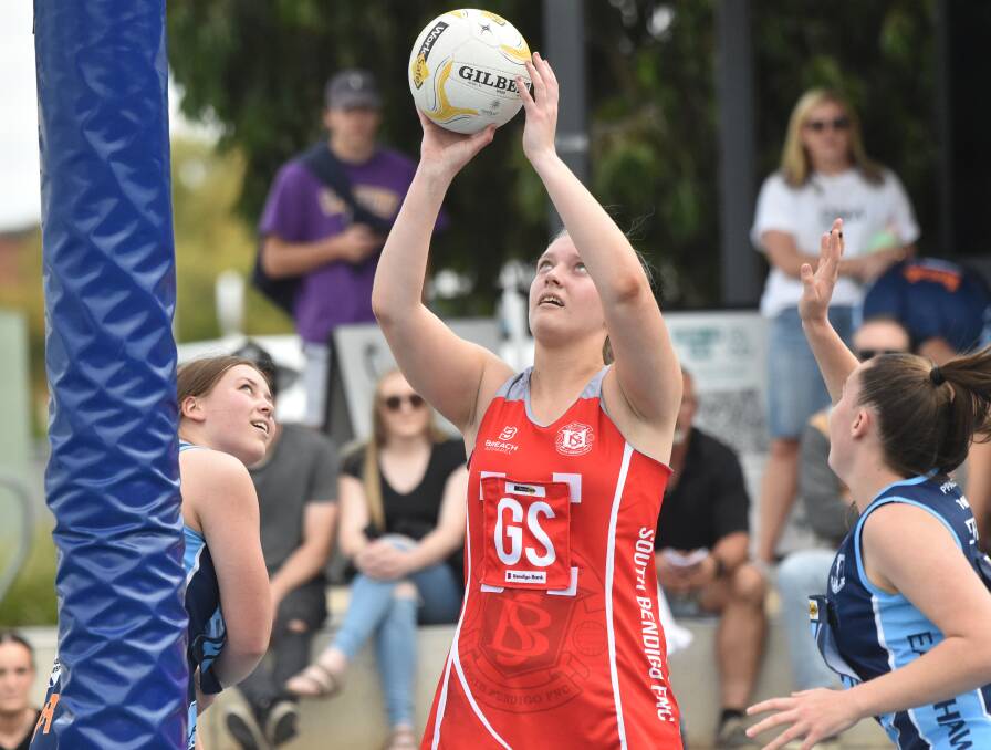 Chloe Langley was a tower of strength in the goal circle for South Bendigo against Eaglehawk on Friday. Picture: NONI HYETT