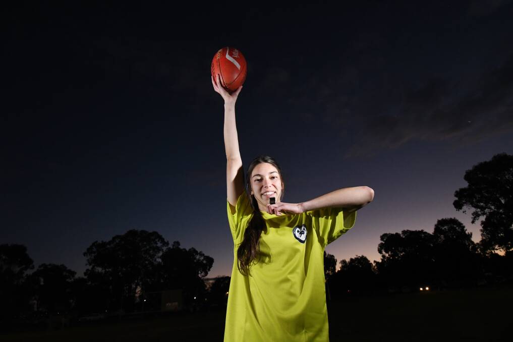 Bronte Annand became the first Bendigo-raised female central umpire to officiate in a BFNL senior match as a central umpire in 2017. Picture: DARREN HOWE