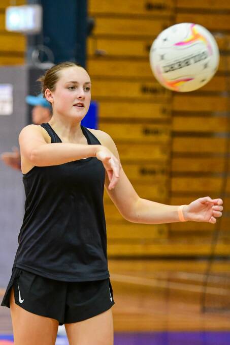 Harriet Gall, pictured training with the Bendigo Strikers, has been picked in the state 19-and-under team for this year's Netball Australia National Championships. Picture by Enzo Tomasiello