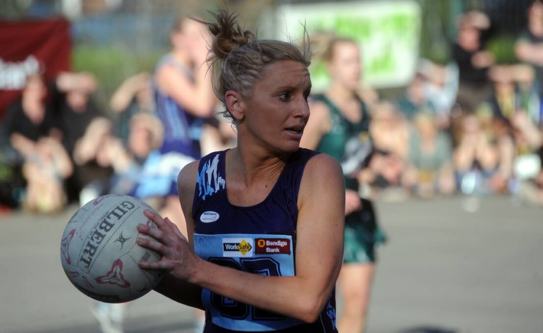 Lauren Miller (nee Ryan) in action for Eaglehawk during the 2010 A-grade grand final.