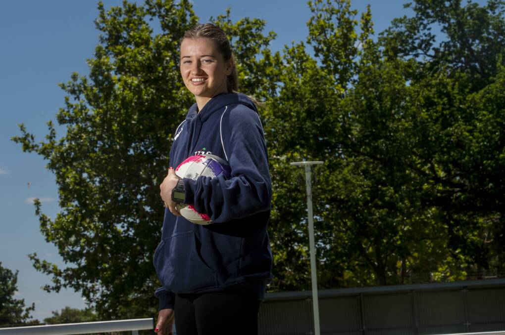 LEARNING CURVE: Bendigo's Ruby Barkmeyer is impressing Melbourne Vixens with composure and maturity beyond her years. Picture: DARREN HOWE