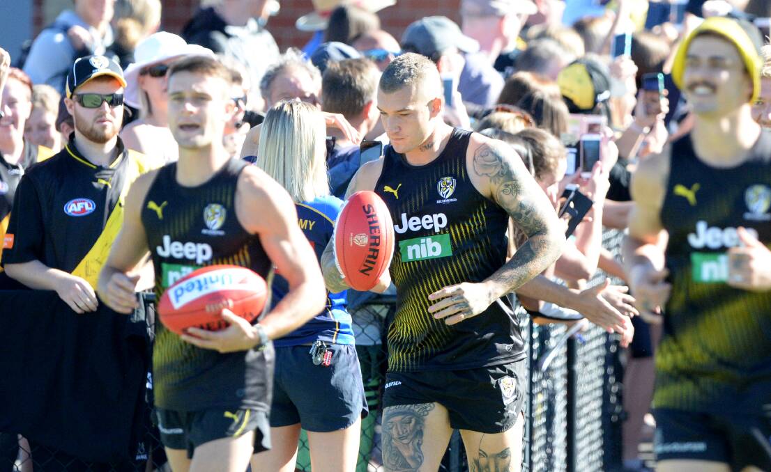 Dustin Martin heads onto the Queen Elizabeth Oval for Tuesday's training session involving Bendigo Pioneers TAC Cup players. Picture: DARREN HOWE