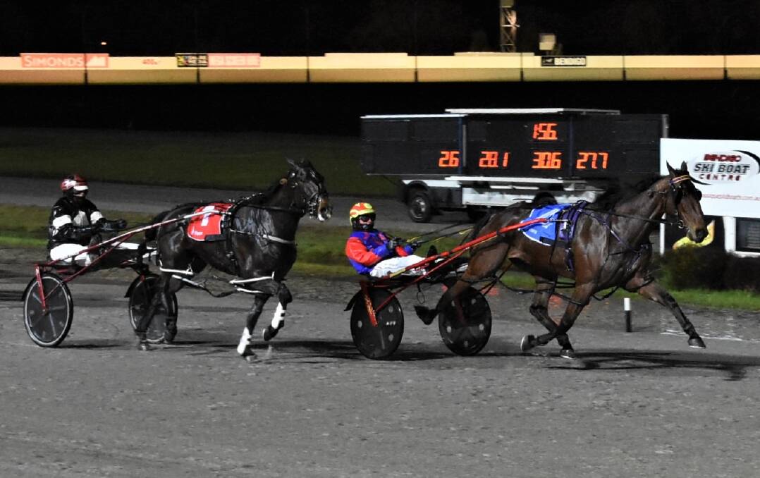 Streitkid, driven by James Herbertson, holds off Betternbetter (Tayla French) to win at Lord's Raceway last Saturday night. Streitkid will chase back-to-back victories at Ballarat on Saturday night Picture: CLAIRE WESTON PHOTOGRAPHY