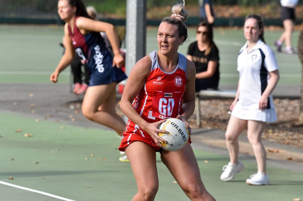 A broken arm will keep gun South Bendigo recruit Alicia McGlashan sidelined for at least two months. Picture: NONI HYETT