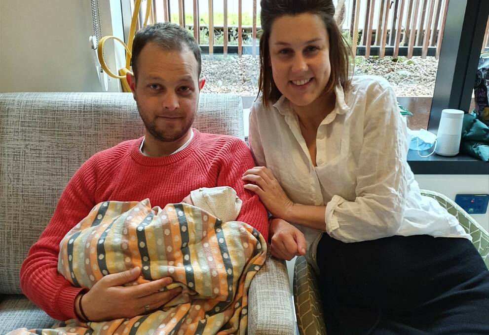 Alexander Pascoe and Caitlin Baillie with their newborn baby Francis.