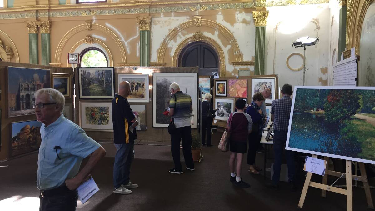 Around 840 artworks were on display at Bendigo throughout the weekend.