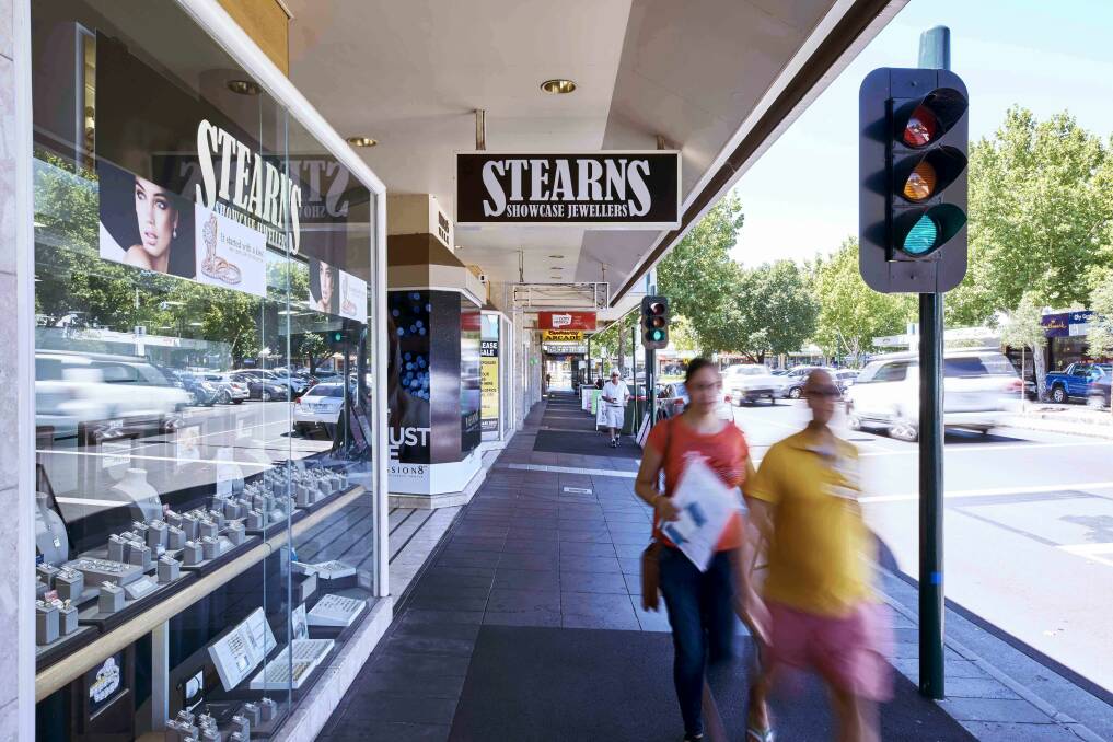 A building occupied by Stearns Showcase Jewellery has been sold for $1.050 million.