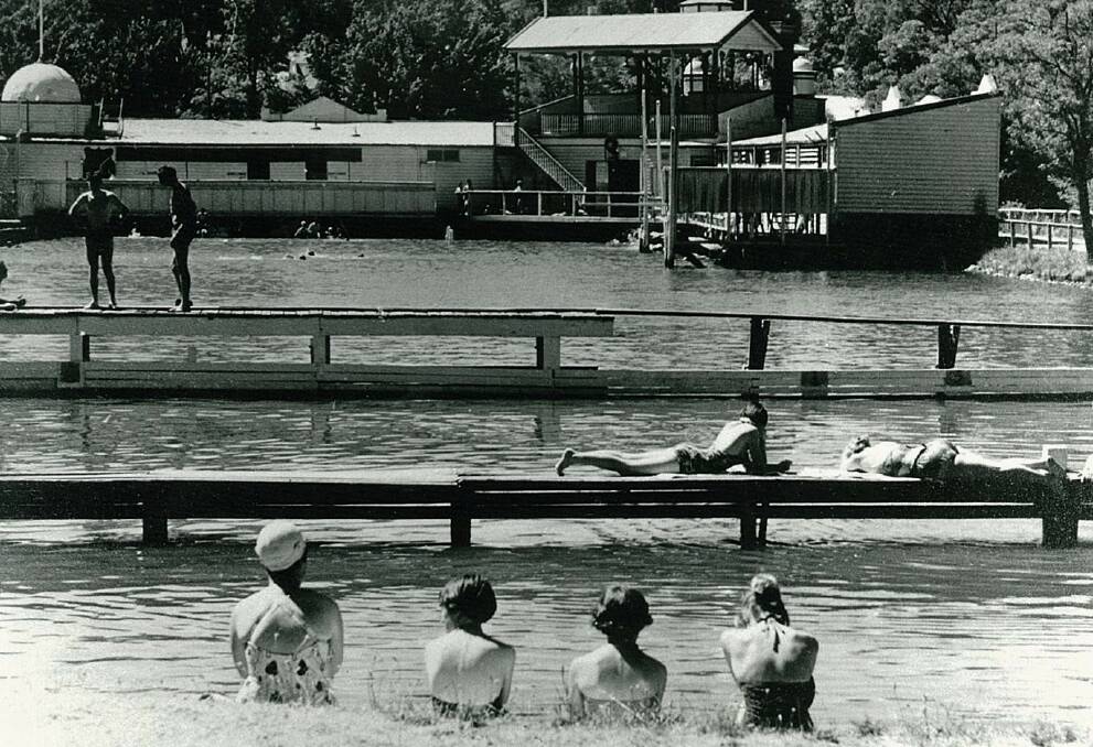 MEMORIES: Bathers at the municipal baths. Picture: CONTRIBUTED