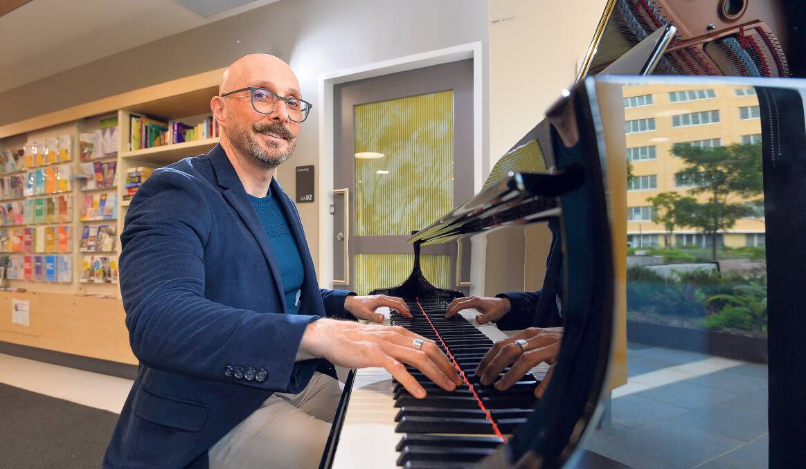 Dr Robert Blum made music at Bendigo Health's Cancer Wellness Centre for patients and their families. 