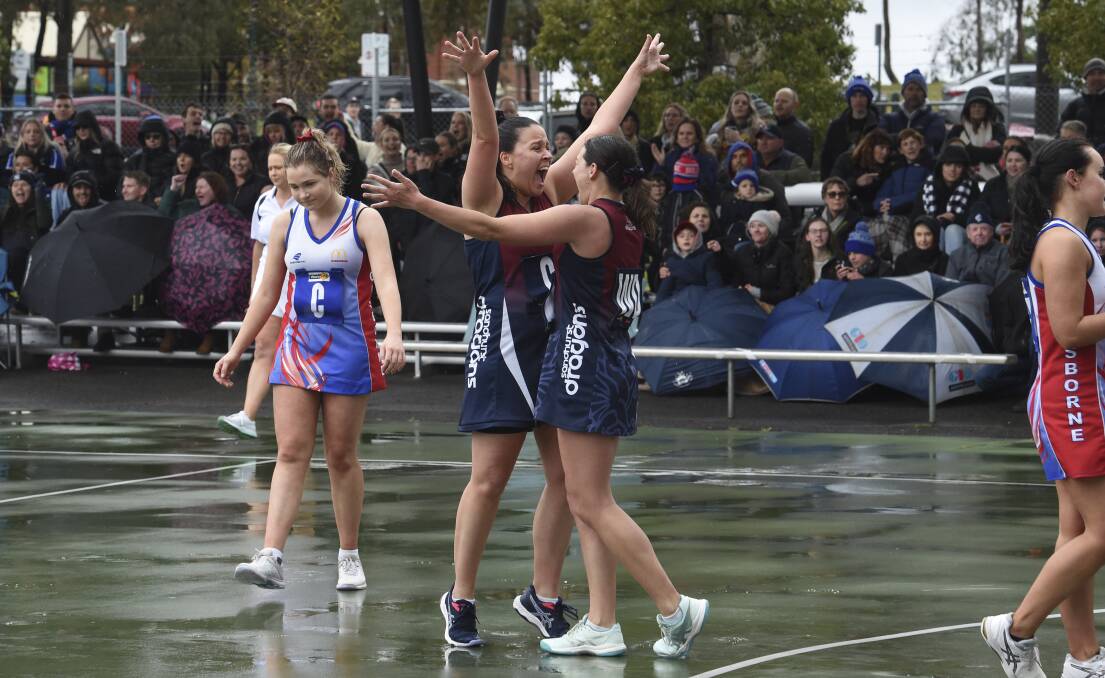 Sandhurst players celebrate their thrilling B-reserve netball win. Picture by Noni Hyett