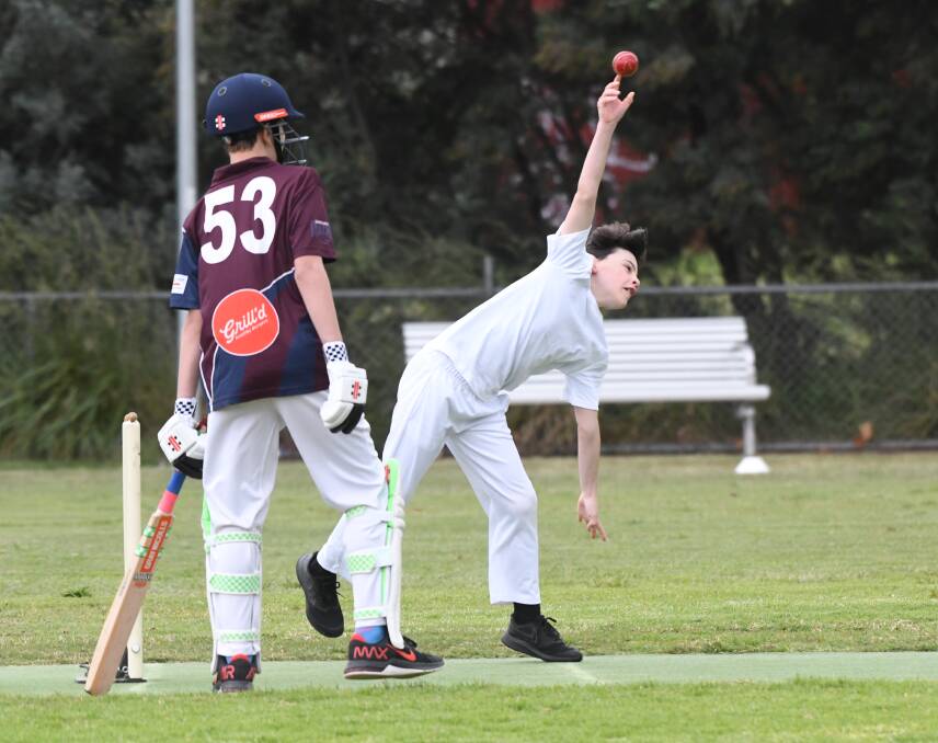 ON TARGET: Maiden Gully's Xavier Peters bowls against Sandhurst in Sunday's under-12B action. Picture: ADAM BOURKE