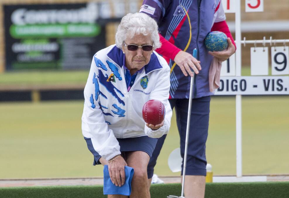 LEFTY: Inglewood's Lorraine Rowley lines up a shot in Monday's Bendigo Bowls Division midweek pennant action. Picture: DARREN HOWE