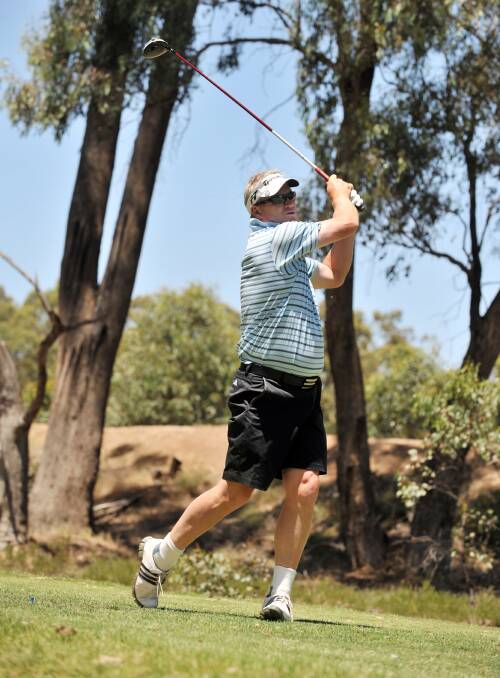 Dean Jones was a regular visitor to Bendigo golf courses. Here is at Bendigo Golf Club in 2009.