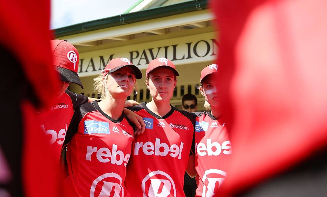 Tayla Vlaeminck, middle, is enjoying being part of the Melbourne Renegades in the Women's Big Bash League. Picture: GETTY IMAGES 