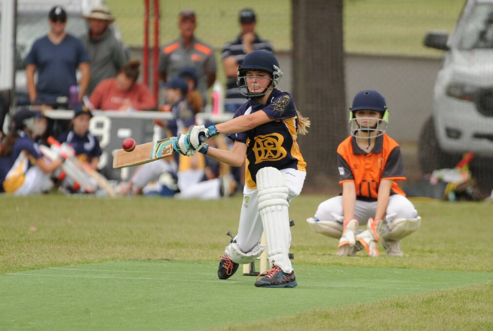 Zoe Ross on her way to 69 not out for Bendigo in the under-14 girls game against Goulburn Murray. Picture: ADAM BOURKE