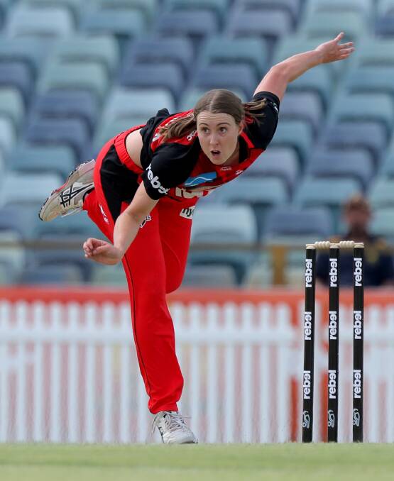 Tayla Vlaeminck playing for the Melbourne Renegades in the WBBL last summer.