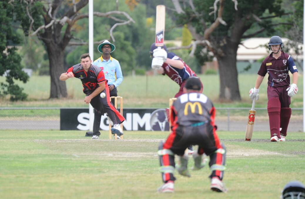 White Hills' skipper Mitch Winter-Irving had a big impact with bat and ball against Sandhurst. Picture: ADAM BOURKE