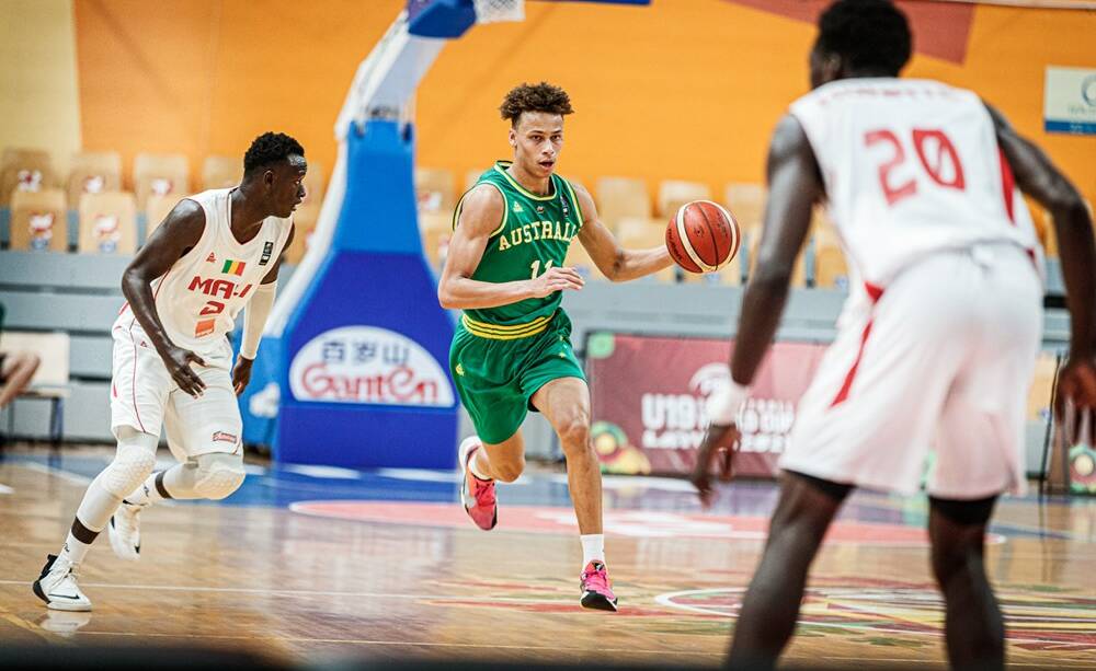 Exciting basketball prospect Dyson Daniels has been mentored by Australian basketball star Matthew Dellavedova. Picture: FIBA
