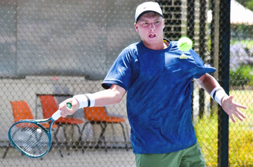 FOREHAND: Ed Winter cruised to a straight-sets win in round four. Picture: BRENDAN McCARTHY