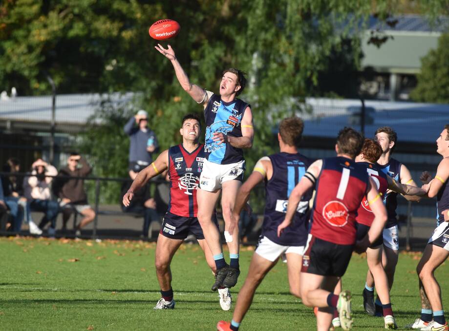 Clayton Holmes played a vital role in Eaglehawk's win over Sandhurst. Picture: NONI HYETT