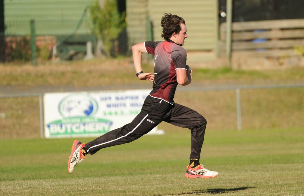 LONG STRIDE: West Bendigo pace bowler Tarran Kilcullen.