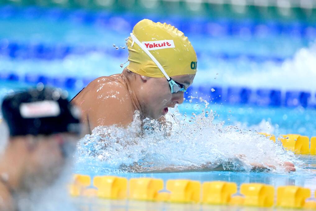 STRONG FINISH: Jenna Strauch powers home in the final 50m of her 100m breaststroke semi-final in Budapest. Picture: DELLY CARR