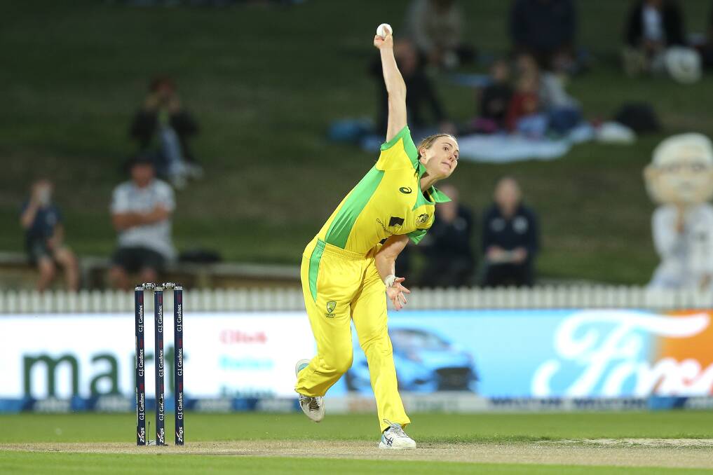 PACE: Tayla Vlaeminck in action for Australia against New Zealand earlier this year. Picture: GETTY IMAGES