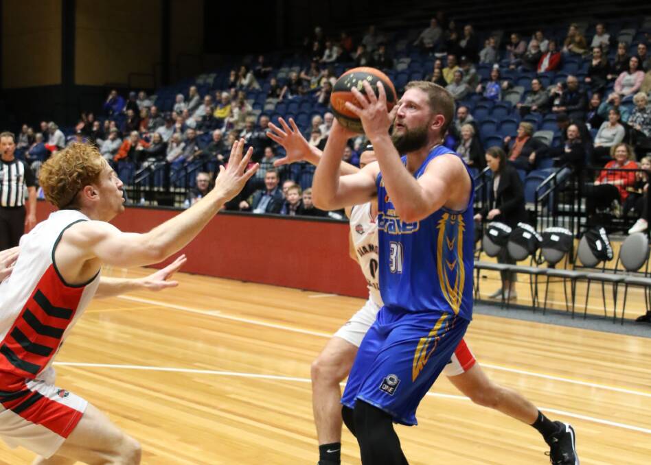SWEET SHOT: Daniel Hansen was the hero late in the game for the Bendigo Braves against Diamond Valley on Saturday night.
