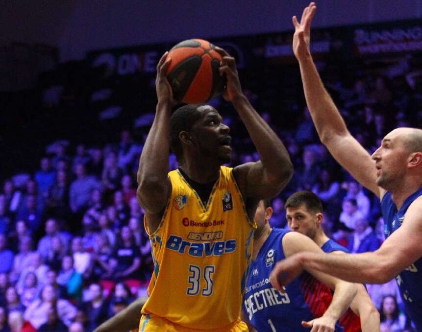 Ray Turner looks to score in Saturday night's grand final loss to Nunawading. Picture: NBL1