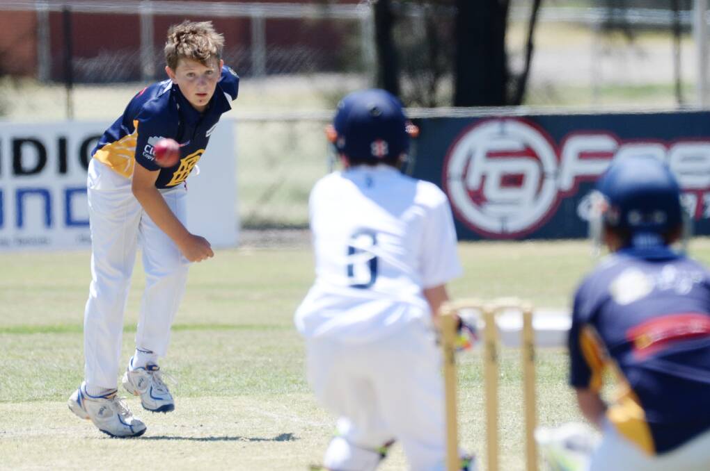 GOOD DAY: Noah Cain took two wickets for Bendigo. Picture: DARREN HOWE 