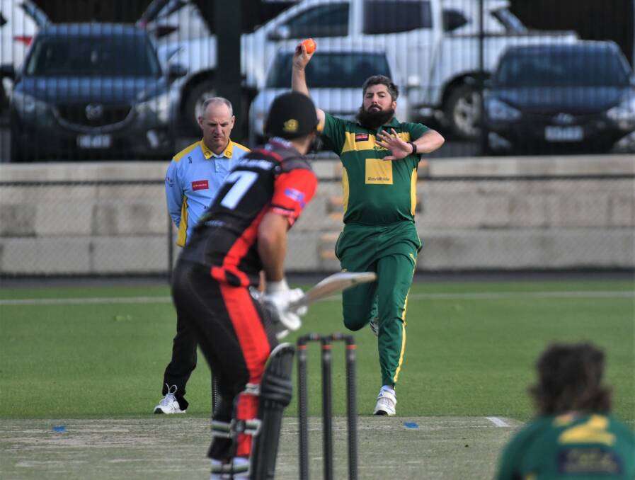 Kangaroo Flat's Brent Hamblin was the man of the march in the Roos' win over White Hills in their T20 clash at the QEO. Picture: ADAM BOURKE