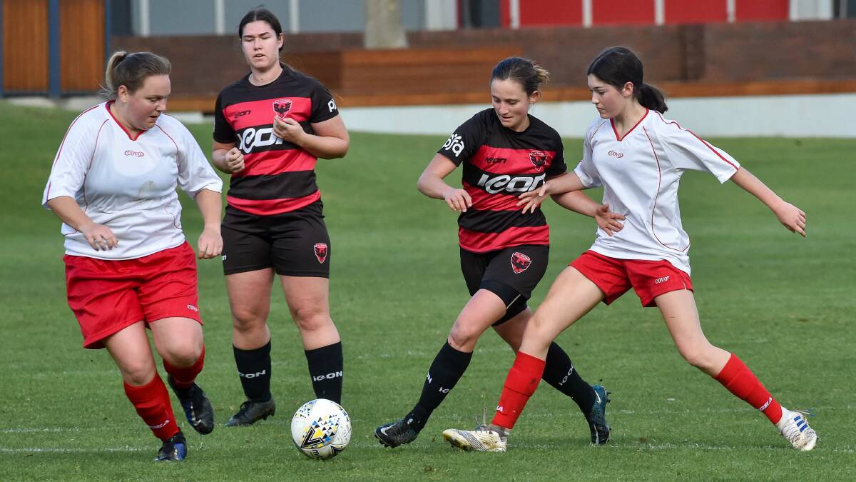 Spring Gully and La Trobe Uni are in the hunt for the women's championship.