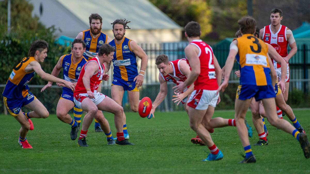 CRUCIAL CONTEST: South Bendigo and Golden Square meet in a top-five shaping clash at the QEO this Saturday. Picture: PETER WEAVING